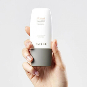 Балансирующий солнцезащитный крем Blithe Honest Sunscreen SPF 50+ PA++++ 50 мл - купить в Киеве, Украина | LinaBox Изображение