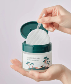 Пэды с экстрактами сосны и центеллы для проблемной кожи Round Lab Pine Calming Cica Pad 50 шт Изображение