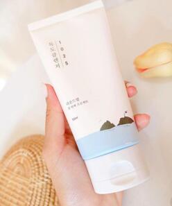 Мягкая пенка для умывания Round Lab 1025 Dokdo Cleanser 150 мл Изображение