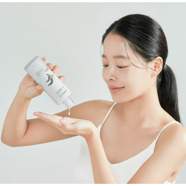 Тонер з екстрактом рису THANK YOU FARMER Rice Pure Essential Toner 200 мл Зображення